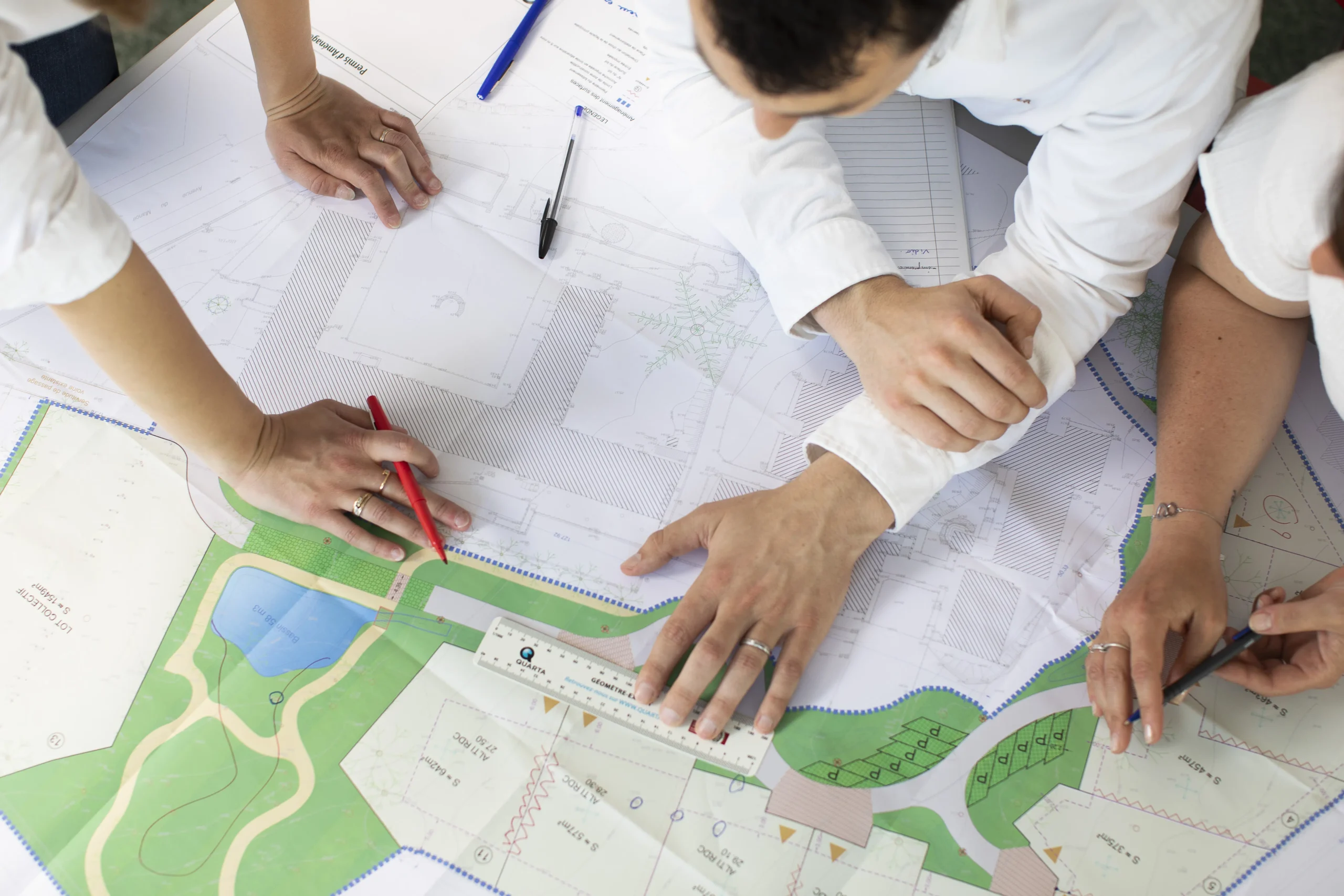 Travaux de VRD et Réseaux Techniques : Améliorer l’Efficacité des Infrastructures Urbaines et Rurales